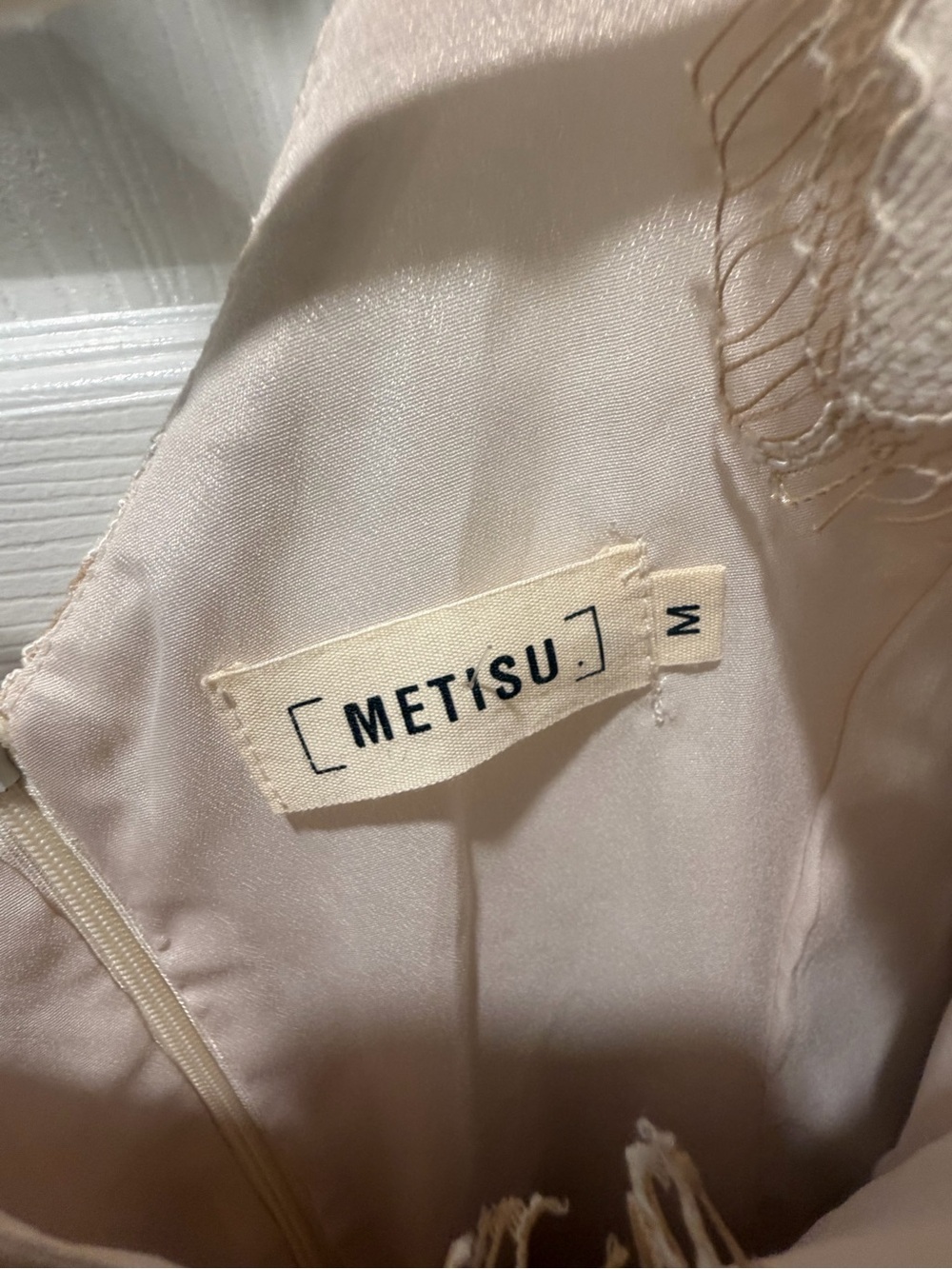 Metisu Blush Lace Overlay Midi Dress - Picture 2 of 8